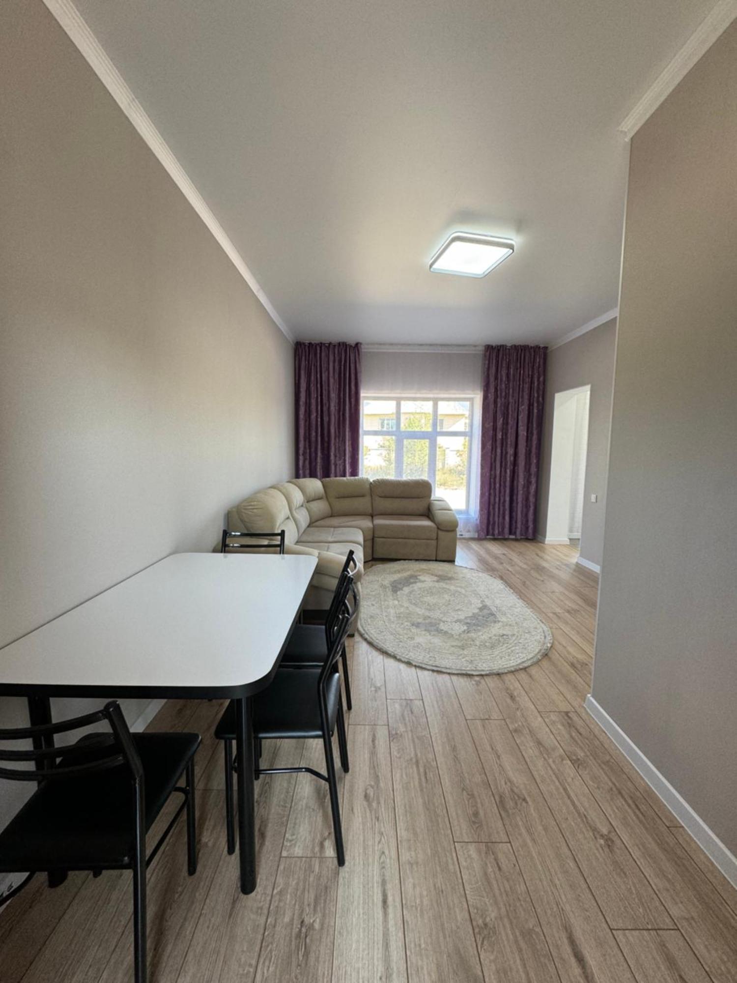 Hotel Алые Паруса Cholpon-Ata Esterno foto